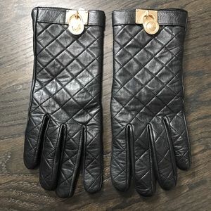 MICHEAL KORS Black Leather Quilted Gloves